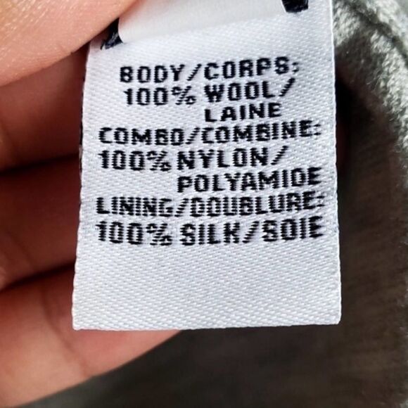 Diane Von Furstenberg- Pullover Sweater Wool and Silk Silver Sequins, Size P= XS - Picture 8 of 10